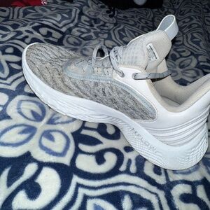 Curry Basketball Shoes